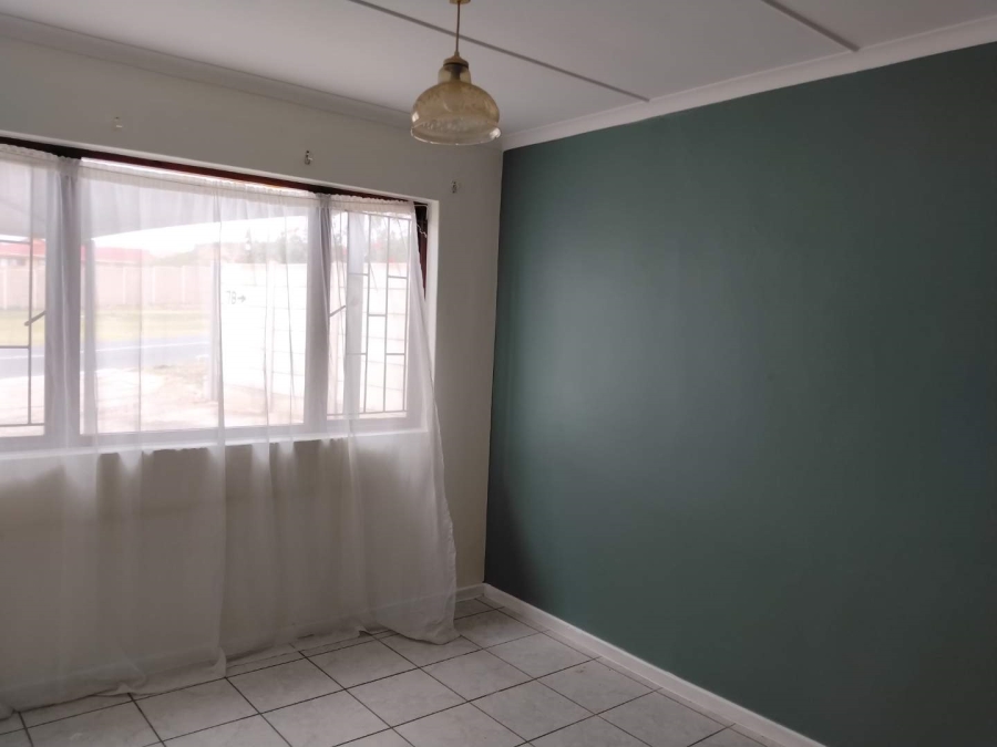 To Let 5 Bedroom Property for Rent in Linkside Western Cape